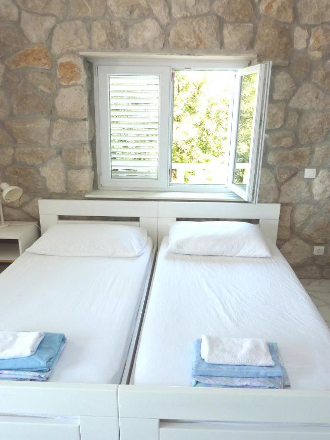 Stone Apartment *